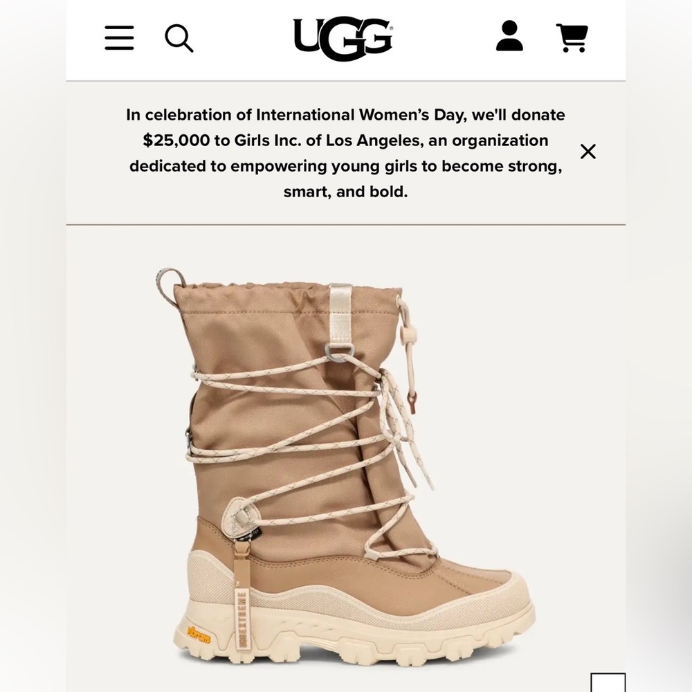 UGG Women's MetroPeak Boot - Like New